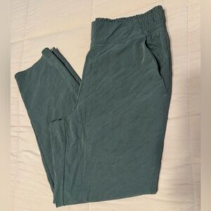 Athleta gray/green ankle pant